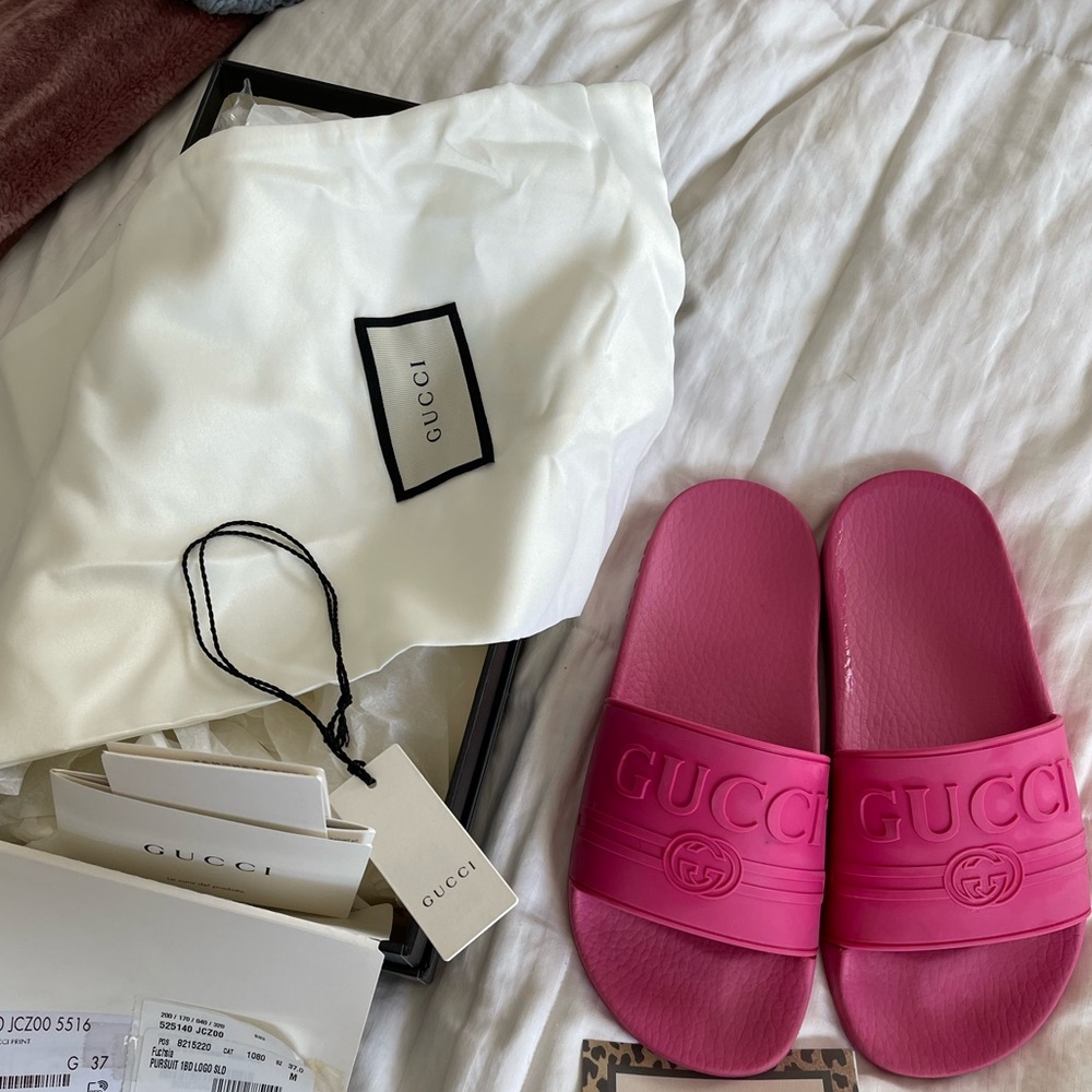 Gucci pursuit slide sandal fuchsia